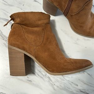 Camel block-heel Bootie